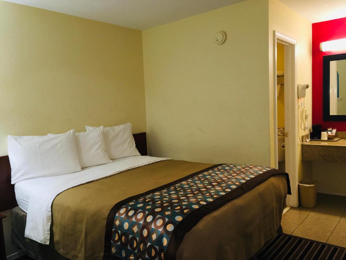Suite 16 Motel Gore Εξωτερικό φωτογραφία
