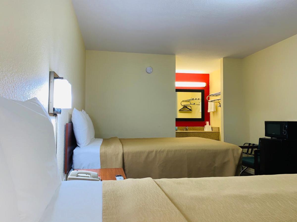 Suite 16 Motel Gore Εξωτερικό φωτογραφία