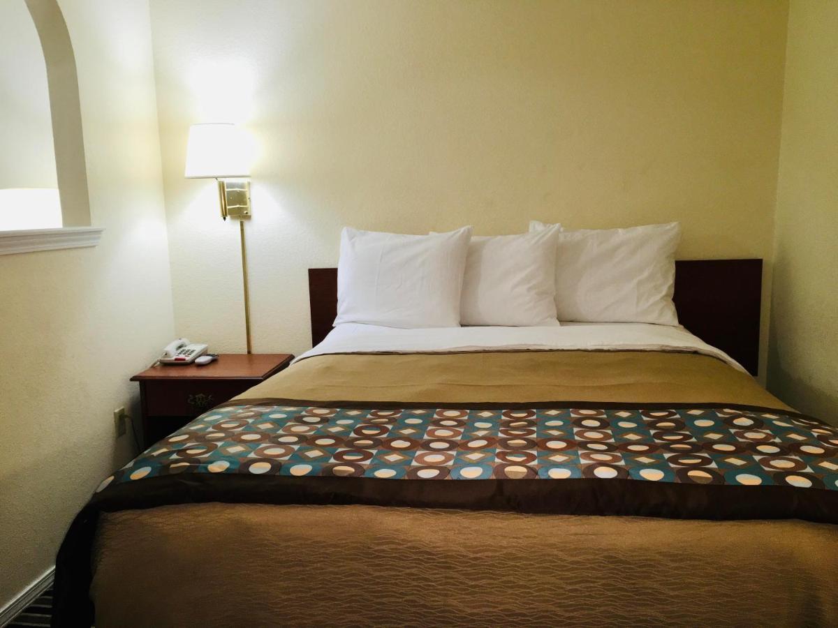 Suite 16 Motel Gore Εξωτερικό φωτογραφία